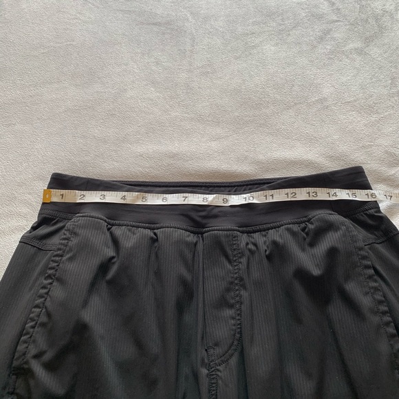 Lululemon men black studio active/athleisure pants - Picture 13 of 14